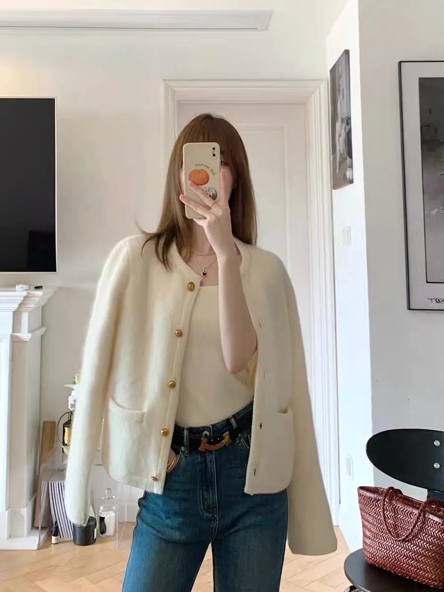 Temperament White Sweater Coat Women's Early Spring Autumn New Knitted O-Neck Cardigan Single Breasted Style Top