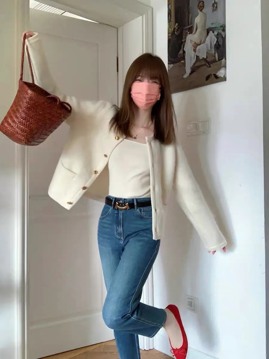 Temperament White Sweater Coat Women's Early Spring Autumn New Knitted O-Neck Cardigan Single Breasted Style Top